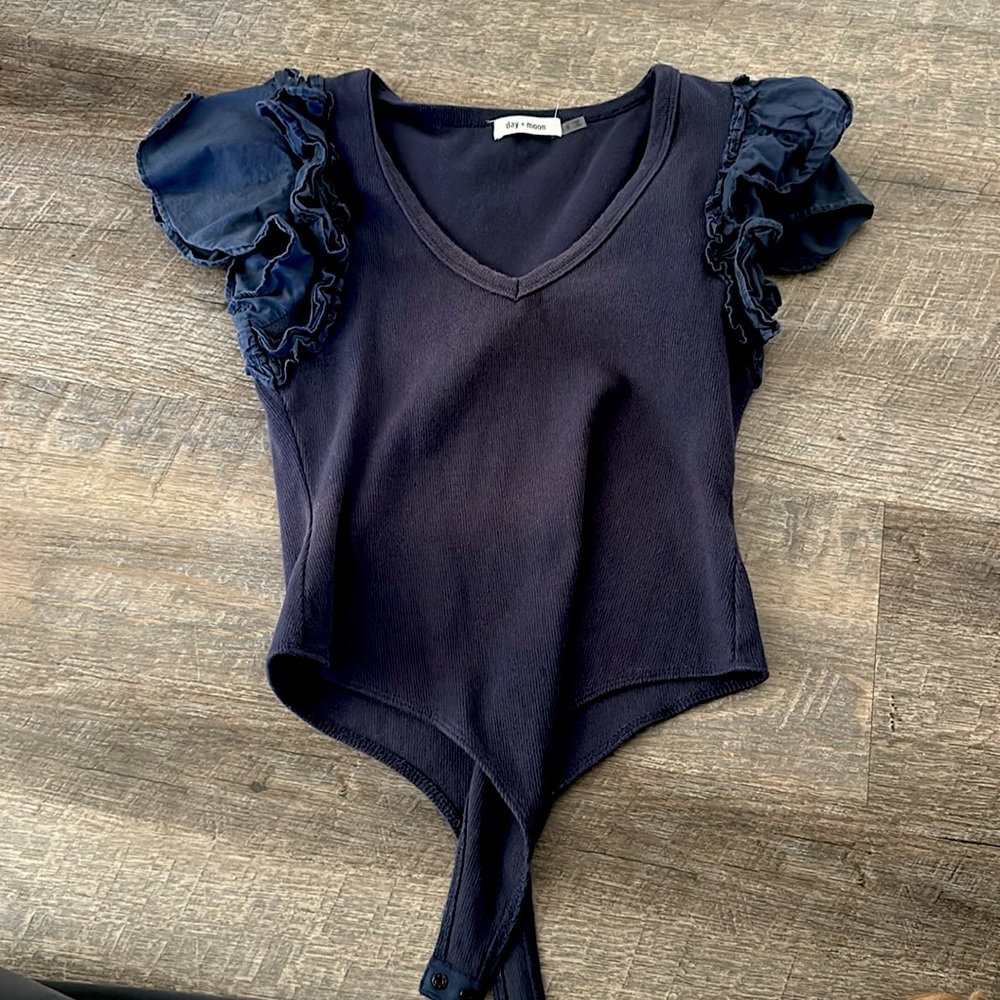Navy top
